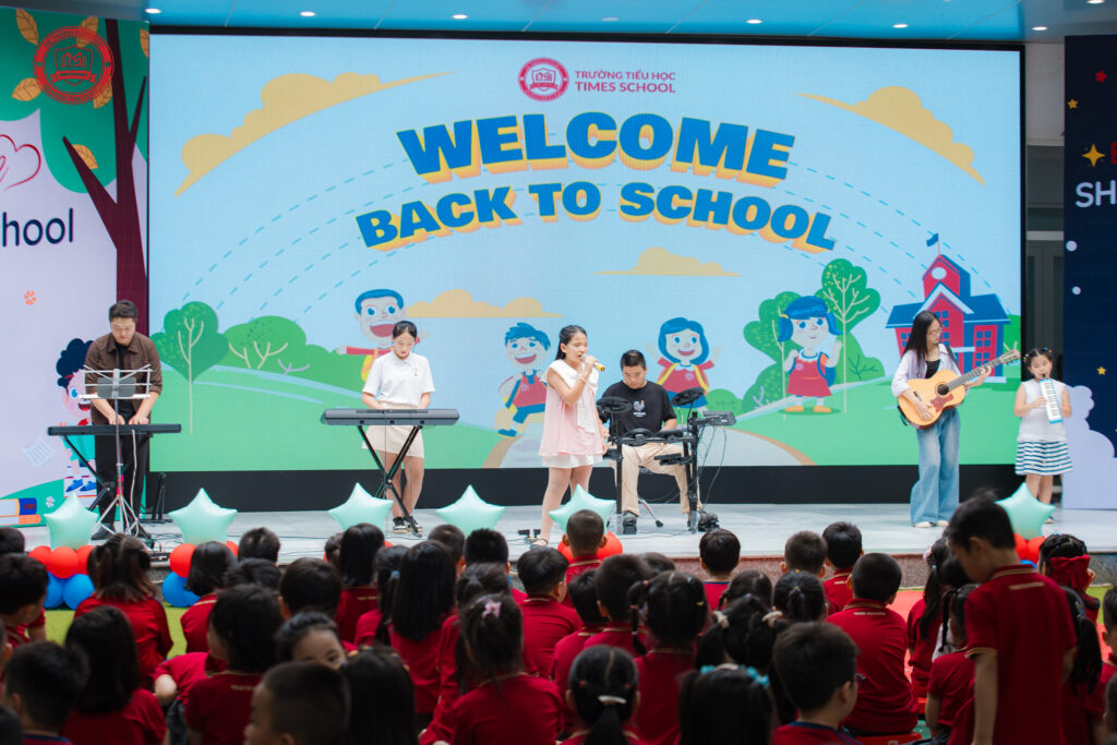 TIMESERS RẠNG RỠ TRONG NGÀY “BACK TO SCHOOL”