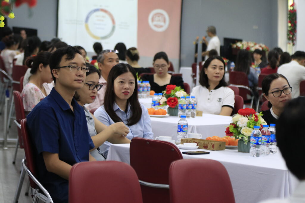 GẶP GỠ TRƯỞNG BAN PHỤ HUYNH CÁC KHỐI LỚP NHÂN DỊP ĐẦU NĂM HỌC